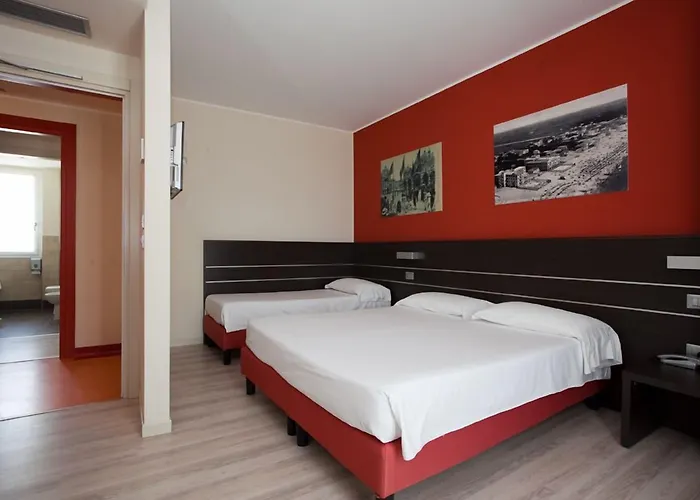 Vienna Hotel 3*