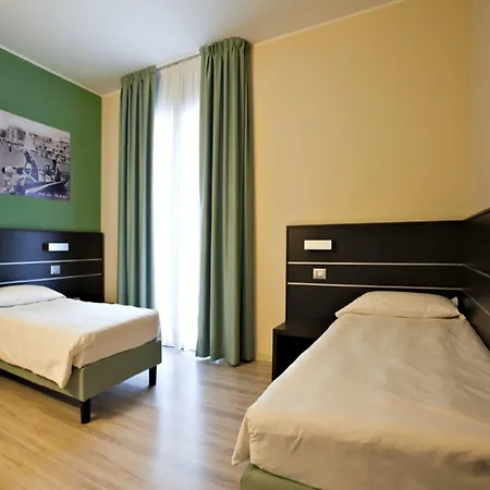 维也纳酒店 3* 利多迪迪耶索洛