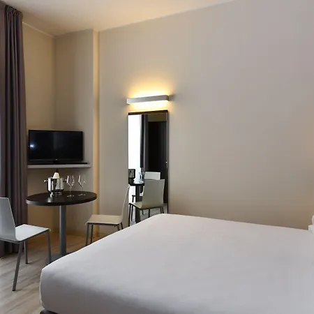 维也纳酒店 酒店 利多迪迪耶索洛