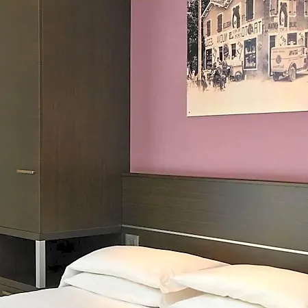 Szálloda Vienna 3*