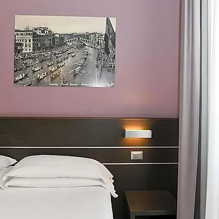Vienna Szálloda