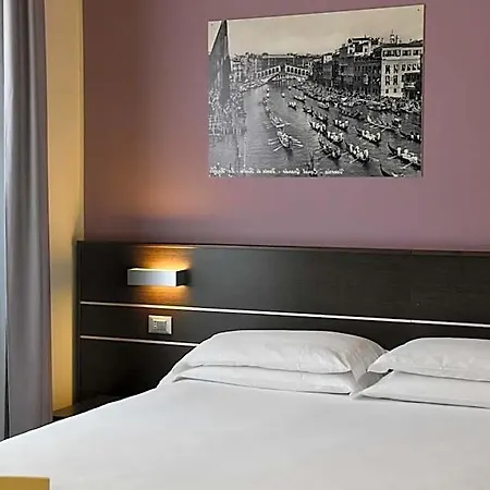 Vienna Hotel