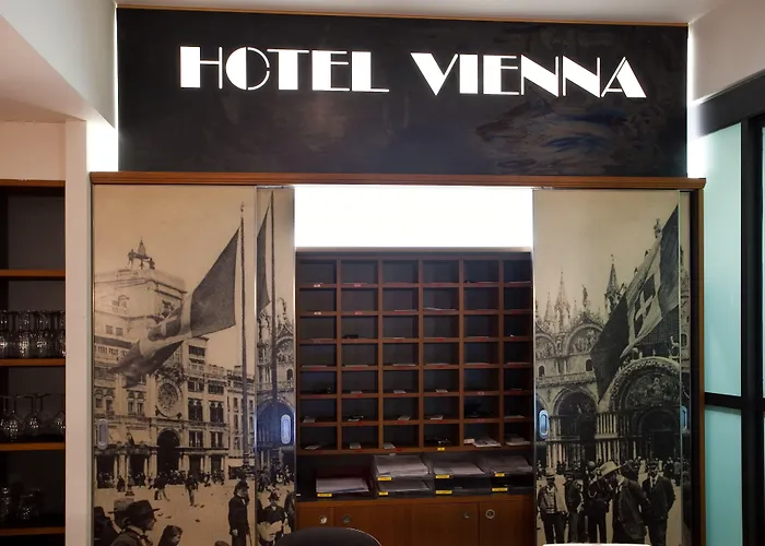 Vienna Hotel 3*
