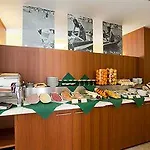 Vienna Otel
