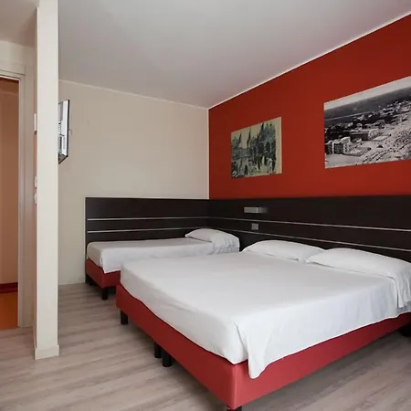 Vienna Hotel 3*