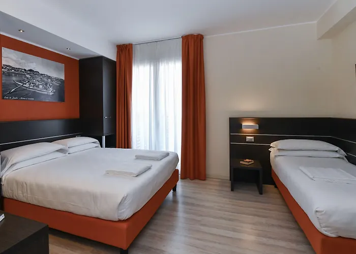 Vienna Hotel 3*